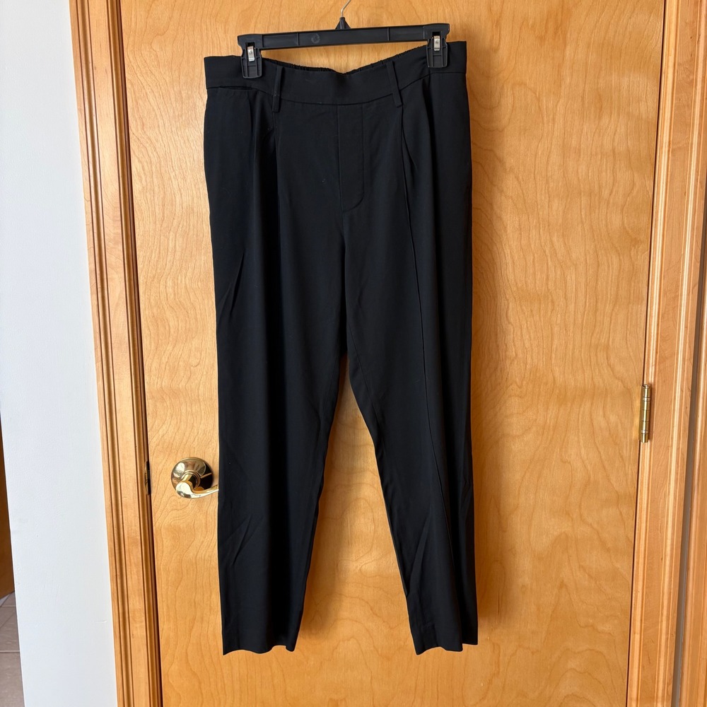 Vince Tapered Pleated Trousers Womens Medium Black Viscose Blend V594121682